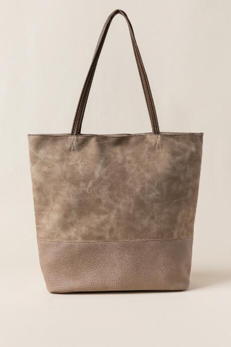 Francesca's Winnie Distressed Tote - Taupe