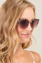 Francesca's Daydreamer New Classic Sunglasses - Gray