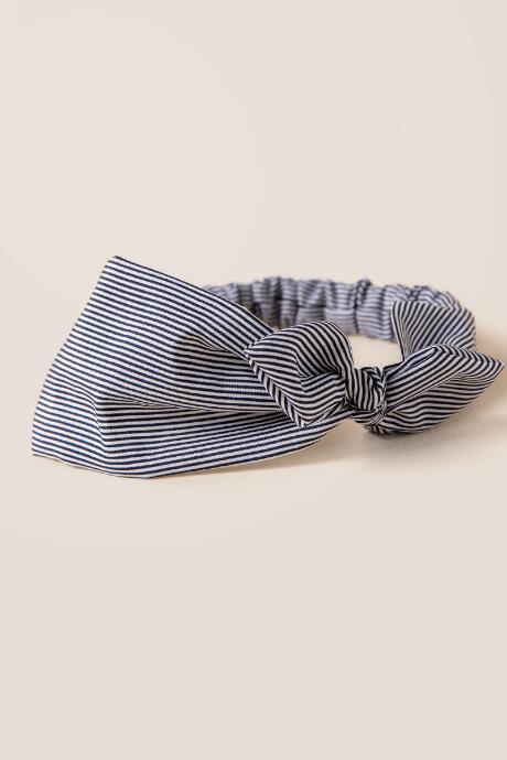 Francesca's Mckinley Striped Headwrap - Navy