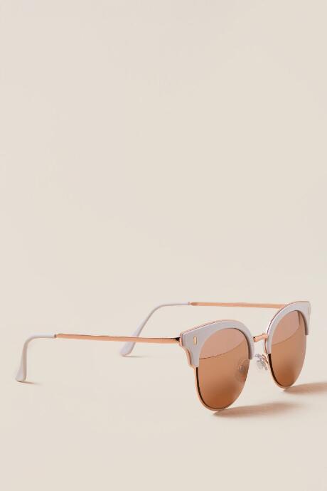 Francesca's Willow Round Sunglasses In White - White