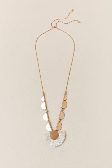 Francesca's Jae Ivory Fan Necklace - Ivory