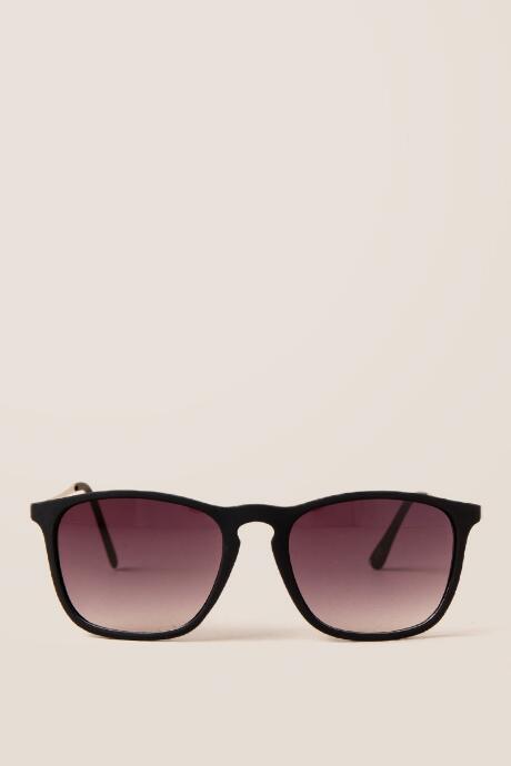 Francescas Alyssia Square Sunglasses In Black - Black
