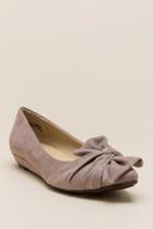 Cl By Laundry Super Cute Knotted Flat - Taupe