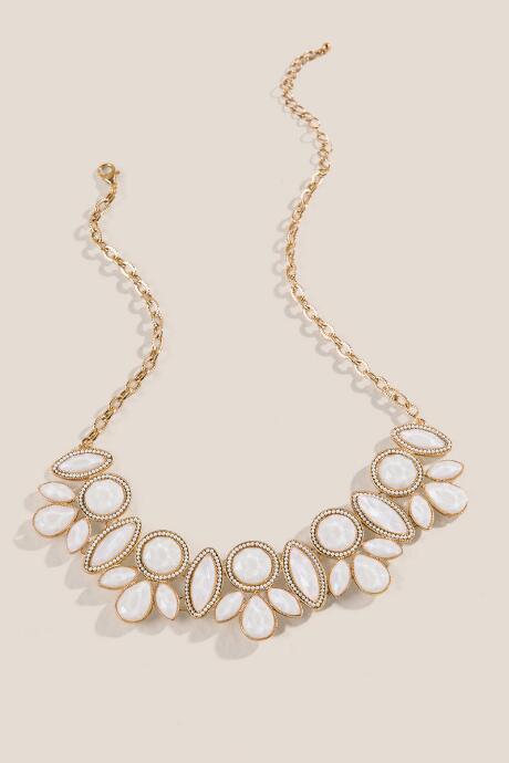Francesca's Taylor Resin Statement Necklace - Ivory