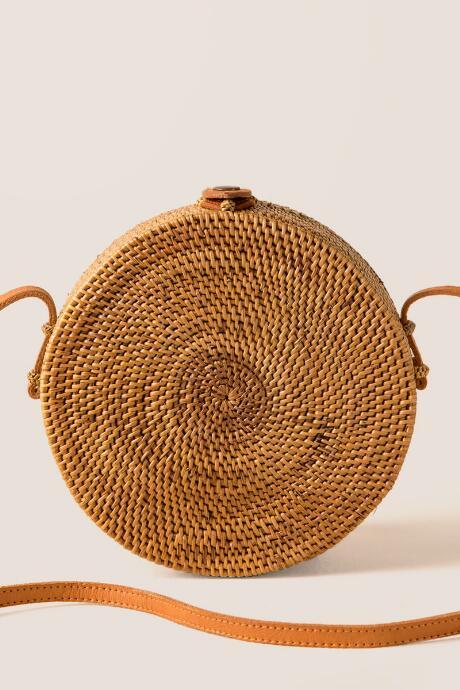 Francesca's Talia Round Rattan Crossbody - Tan