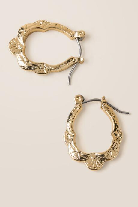 Francesca's Dorca Filigree Hoop Earring - Gold