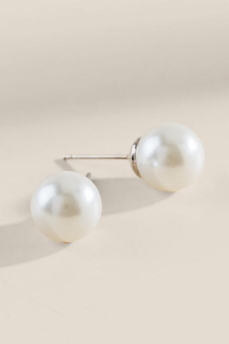 Francesca's Alonda Pearl Stud Earrings - Pearl