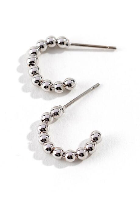 Francesca's Madelyn Scalloped Huggie Hoops - Silver