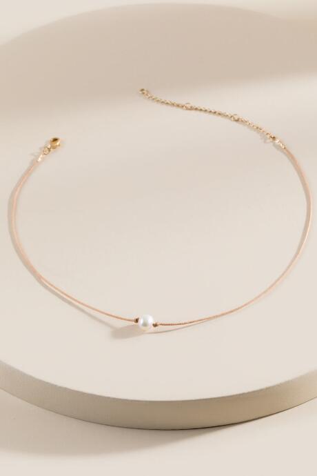 Francesca's Camelia Freshwater Pearl Choker - Beige