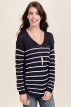 Quinn Anne Rounded Hem Sweater - Navy