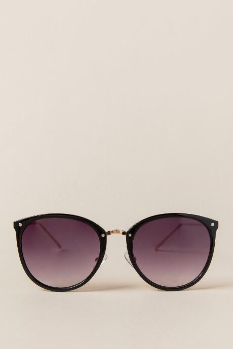 Francesca's Pauline Sophisticated Sunglasses - Black