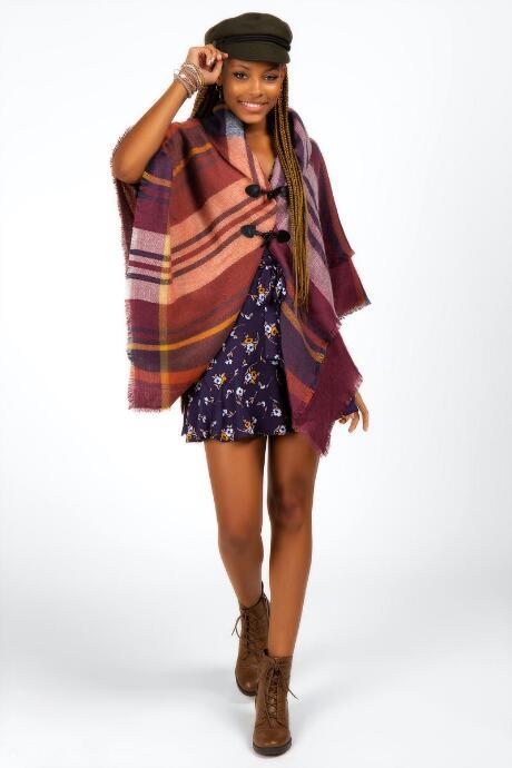 Francesca's Megan Plaid Poncho - Burgundy