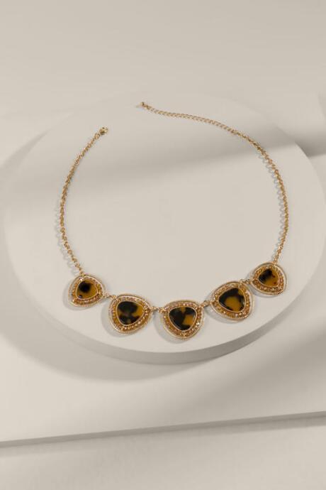 Francesca's Samantha Triangle Jewels Necklace - Amber