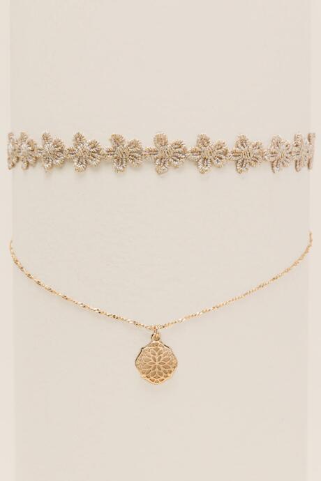 Francesca's Sophie Lace Layered Choker - Blush