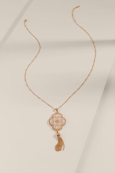 Francesca's Elizabeth Filigree Pendant Necklace - White