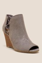 Francesca Inchess Huckles Chop Out Peep Toe Shootie - Brown