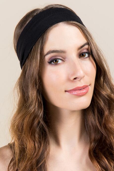 Francesca's Lauryn Solid Headband - Black