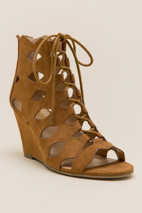 Report Shamos Lace Up Wedge - Tan