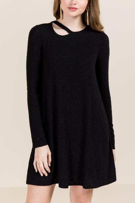 Alya Briar Clavicle Hacci Knit Dress - Black