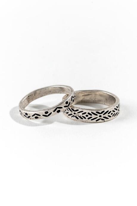 Francesca's Lynette Engraved Rings - Silver