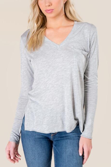 Francesca's Jennifer Front Pocket Tee - Heather Gray