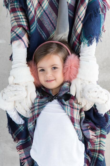 Francesca's Eva Kids Fur Cuff Mittens - Ivory