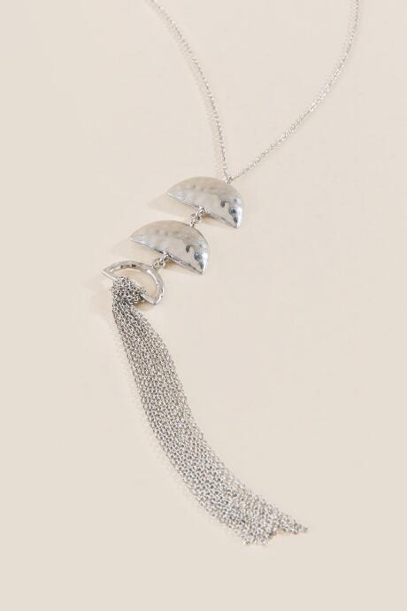 Francesca's Alice Crescent Tassel Pendant In Silver - Silver