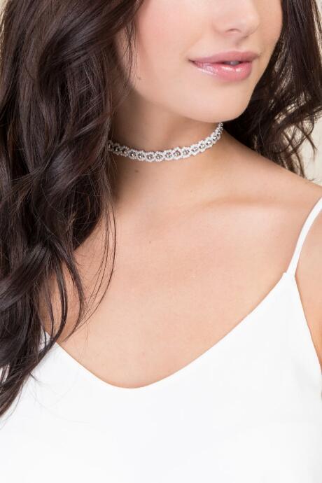 Francesca's Clover Flower Beaded Choker - White