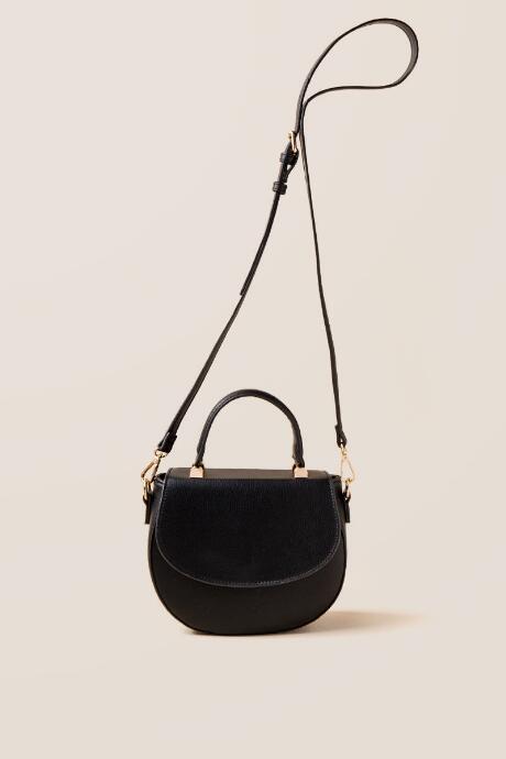 Francesca's Micah Round Flap Crossbody - Black