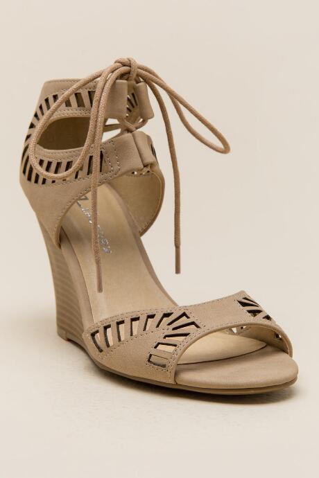 Cl By Laundry Bright Sun Lace Up Wedge - Nude