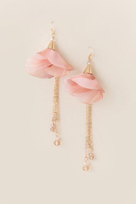 Francesca's Julie Flower Chain Drop Earring - Blush