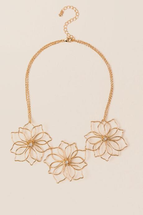 Francesca's Lily Flower Statement Necklace In Gold - Gold