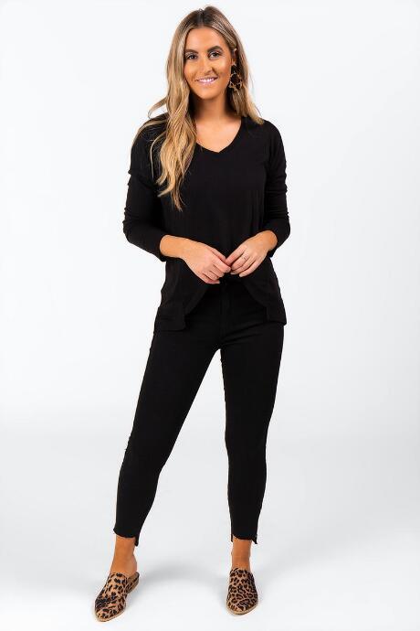 Francesca's Kalen V-neck Top - Black