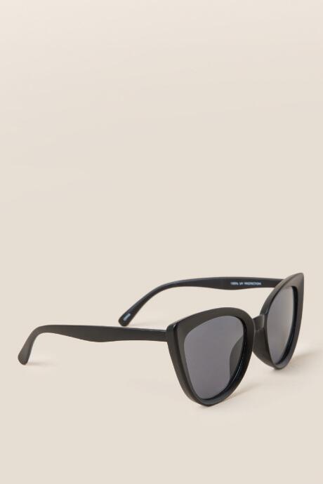 Francesca's Mistral Cat-eye Sunglasses In Black - Black