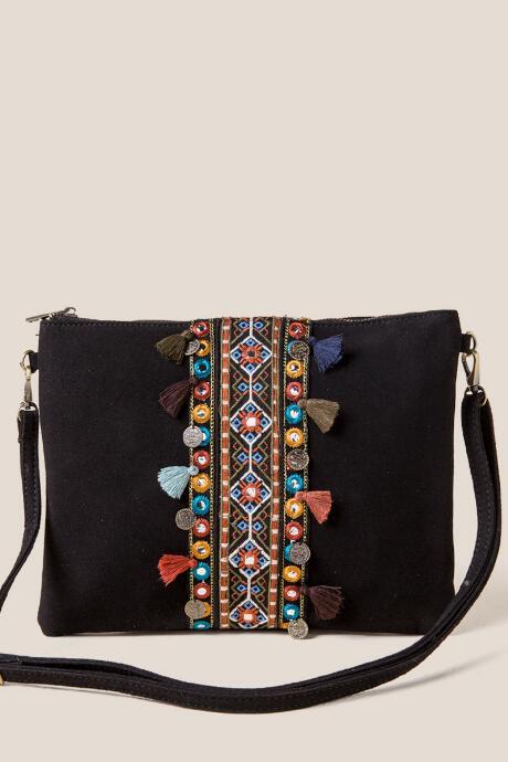 Francesca's Estefania Tassel Clutch Crossbody - Black
