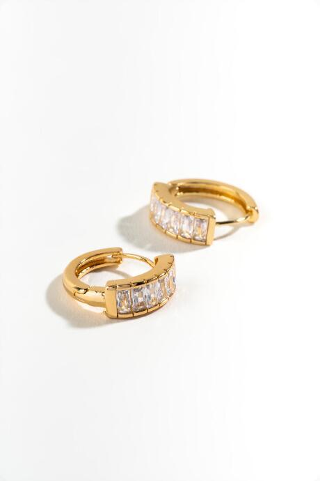 Francesca's Jolene Baguette Huggie Hoops - Crystal