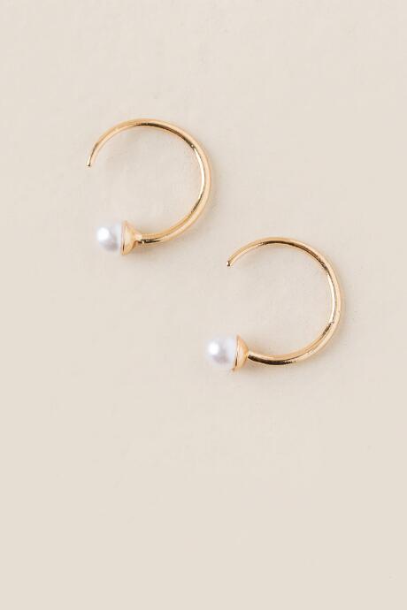 Francesca's Selena Pearl Hoop Earring - Pearl
