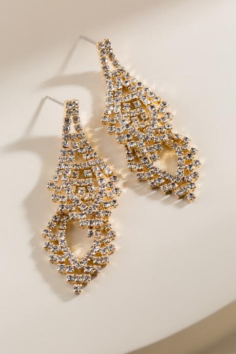 Francesca's London Scalloped Chandelier Earrings - Crystal