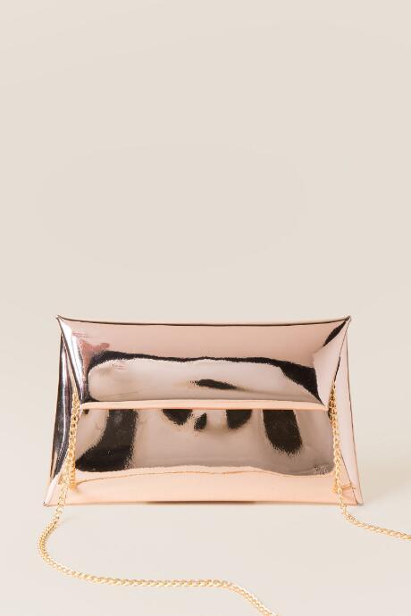 Francesca's Flair Mirrored Metallic Crossbody Clutch - Rose/gold