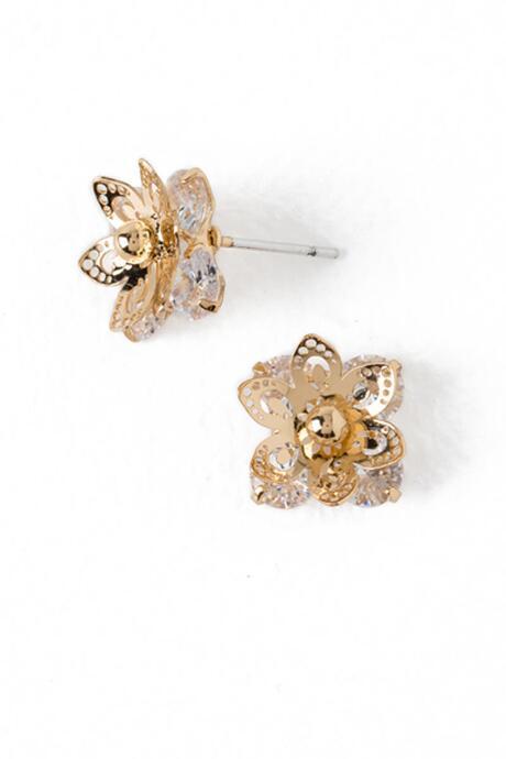 Francesca's Kylie Laser Cut Flower Stud - Gold