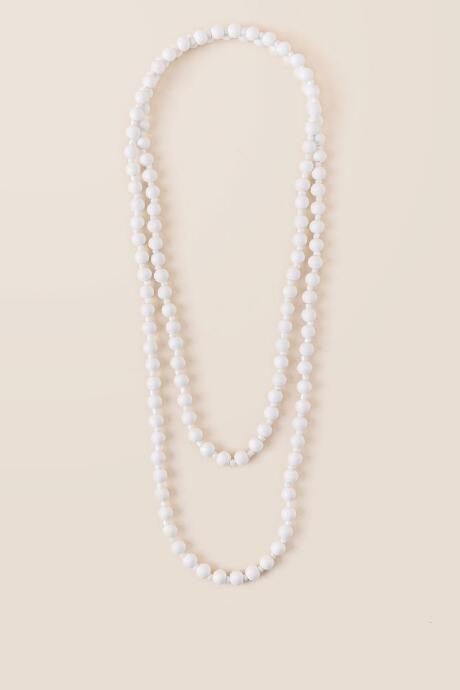 Francesca's Skyler Painted Wood Beaded Necklace In White - White