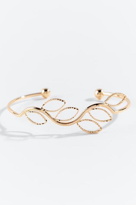 Francesca's Wendy Wire Leaf Bangle - Gold