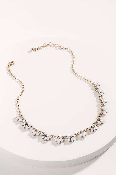 Francesca's Nev Floral Cluster Necklace - Ivory