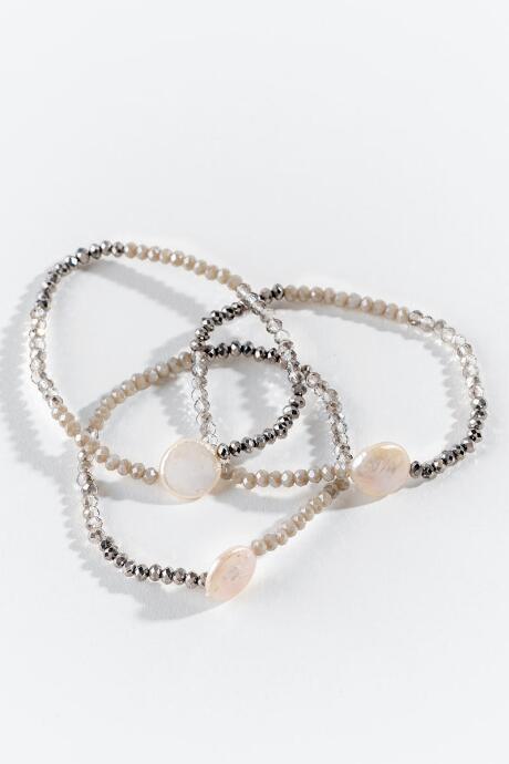 Francesca's Casey Pearl Stretch Bracelet Set In Gray - Gray