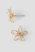 Francesca's Becca Wire Flower Stud Earrings In Gold - Gold