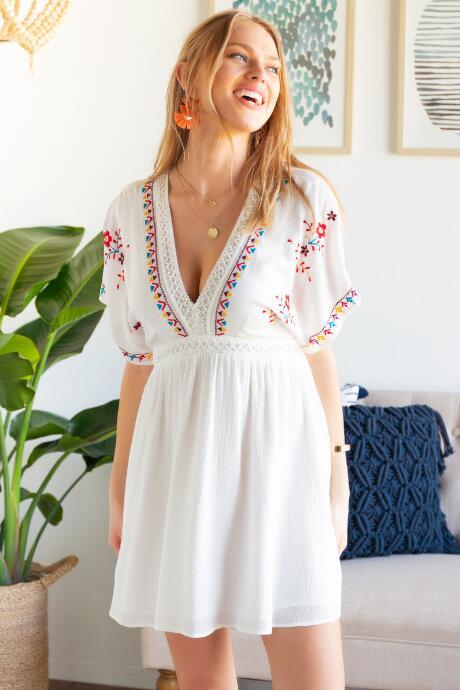 Francesca's Winnie Embroidered Dress - White