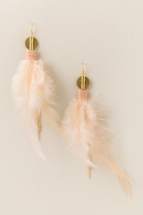 Francesca's Kazia Feather Drop Earring - Crisp Champagne