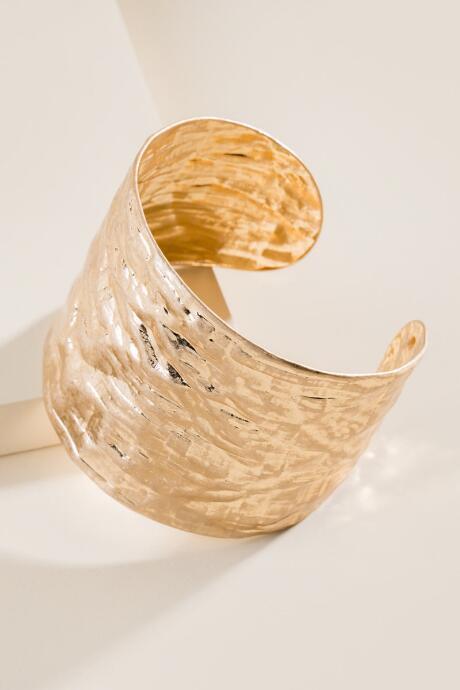 Francesca's Becky Textured Cuff Bracelet - Gold