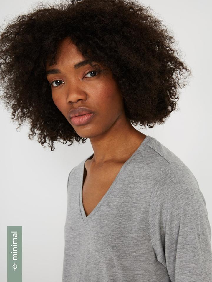 Frank + Oak Fluid V-neck T-shirt - Grey