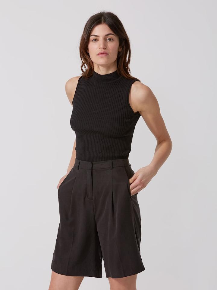 Frank + Oak Sleeveless Mockneck Knit Top In True Black